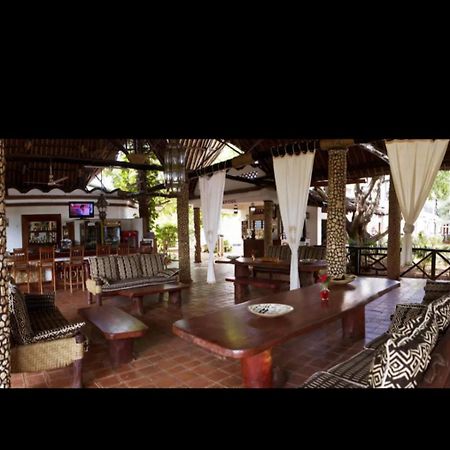 Mangro Hotel Playa de Diani Exterior foto
