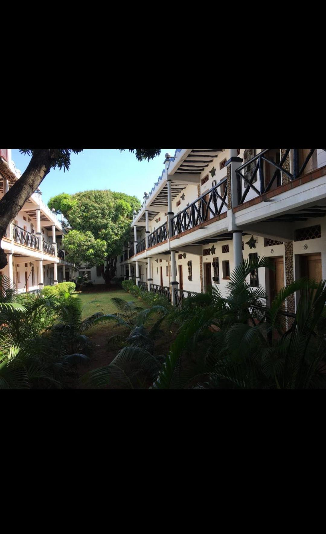 Mangro Hotel Playa de Diani Exterior foto